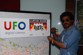 Using UFO Moviez' Curtain Raiser actor Shah Rujh Khan spoke live with his fans across India.