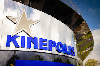 In the first half year of 2023, Kinepolis generated 25.1 percent more revenue than in the same period in 2022 and 19.8 percent more than in the first half of record year 2019. Revenue per visitor also reached their highest level ever.