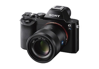 Sony adds 4K a7S to its DSLR camera line.
