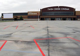 Marcus Theatres’ drive-in at its Twin Creek Cinema in Bellevue, Nebraska. Photo courtesy of the Omaha World-Herald.