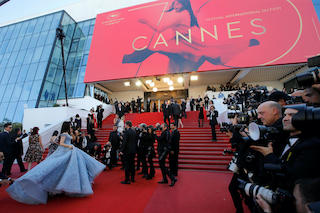 The shortened window, and the new deal with the French guilds, could mean Netflix will return to the Cannes Film Festival. Netflix had stopped submitting films to Cannes because the French festival requires all competition titles to have a theatrical release in France.