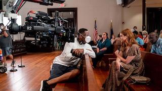 Pictured, left to right, director Mykelti Williamson, Joanna Garcia Swisher as Maddie Townsend. Photo by Richard Ducree/Netflix © 2022.